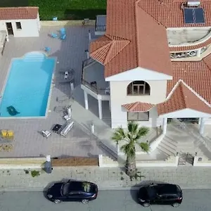 https://mansion-12.larnacahotels.org